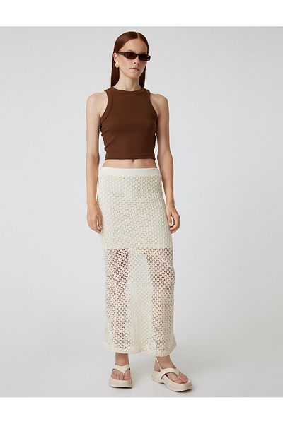 Koton Şahika Ercümen – Neckholder-Kragen, geripptes halbes Tanktop