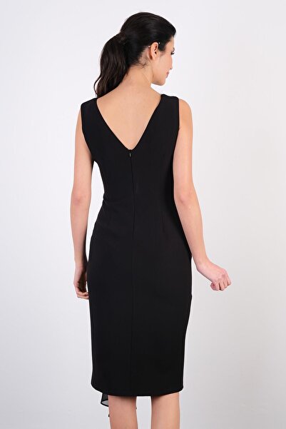 Spazio İnelda Kruvaze Yaka Bel Aksesuar Detaylı Midi Abiye Elbise SİYAH