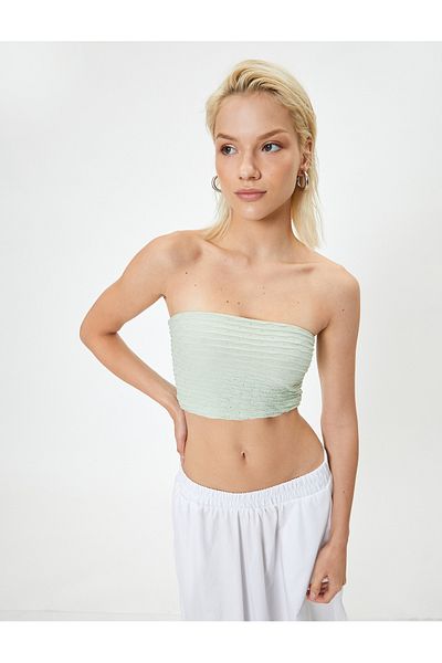 Koton Trägerloses, strukturiertes Crop-Top – X Melis Ağazat