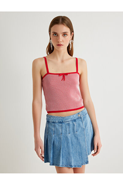 Koton Askılı Ince Triko Crop Üst Fiyonk Detaylı Cotonel Kumaş