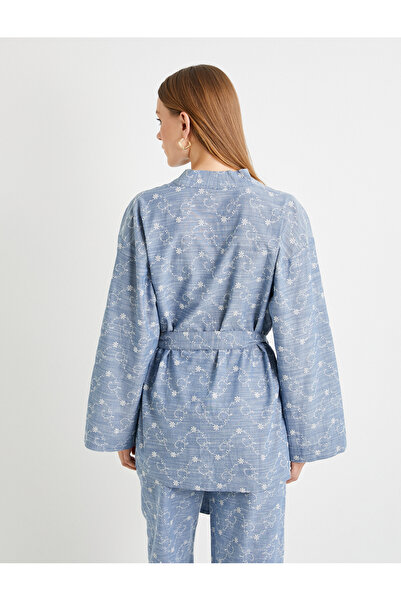 Koton Kimono s páskem v pase s květinovou výšivkou vroubkované