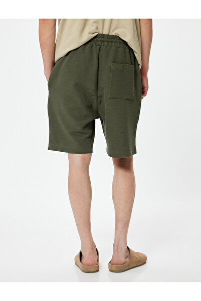 Koton Baumwoll-Bermudashorts – Taillenschnürung und Taschendetail