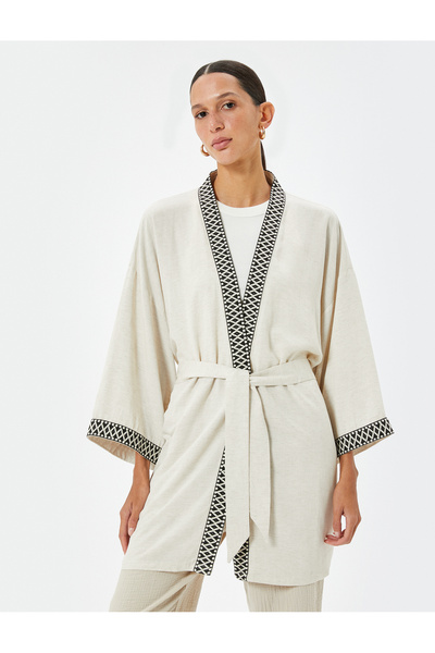Koton Oversize lněné viskózové kimono - 3/4 vzor rukávu a detail pásku