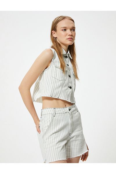 Koton Comfortable Fit Denim Vest - Crop Cut, Buttoned Pocket Detail, Classic Collar