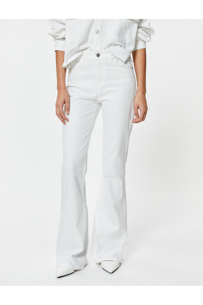 Koton Jeans mit ausgestelltem Bein, schmale Passform, Standard-Taille