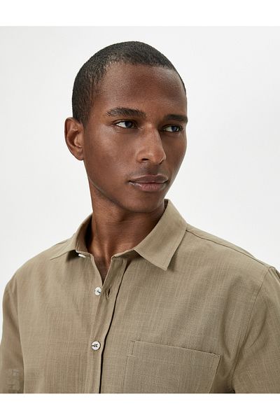 Koton Kurzarmhemd Slim Fit Klassischer Kragen Geknöpftes Taschendetail