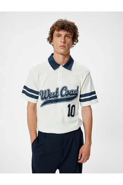 Koton Übergroßes, kurzärmliges College-T-Shirt aus Baumwolle mit Polokragen und Knopfdetails