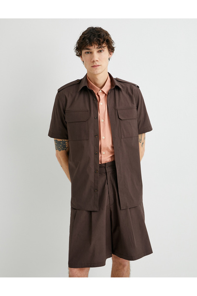 Koton Κοντομάνικο πουκάμισο με διπλή τσέπη με λεπτομέρεια με κουμπιά κανονική εφαρμογή