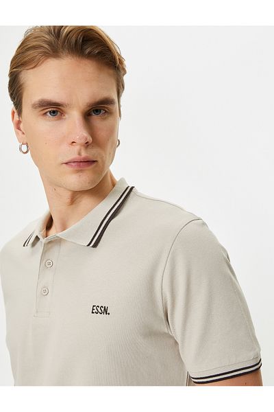 Koton T-Shirt mit Polokragen und Knopfleiste, kurze Ärmel, Slogan-Paspelierung