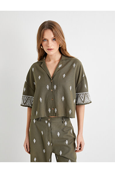 Koton Etnické vzorované triko s krátkým rukávem - zapínání