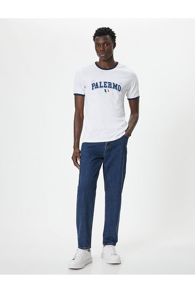 Koton Slim-Fit-T-Shirt mit Rundhalsausschnitt – bedrucktes Detail, kurze Ärmel