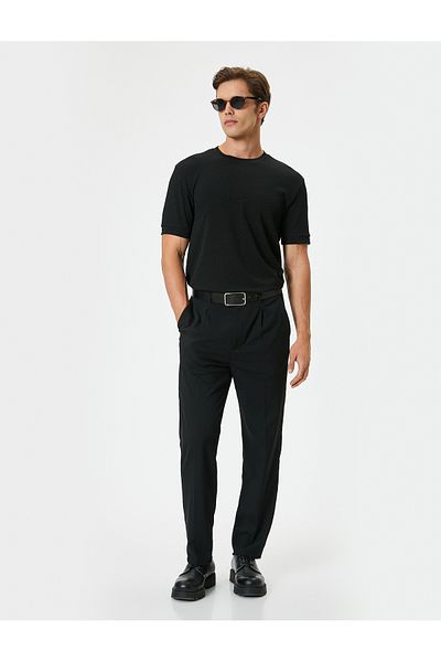 Koton T-Shirt με υφή - Ελαστική άκρη, κοντό μανίκι, λαιμόκοψη, κανονική εφαρμογή