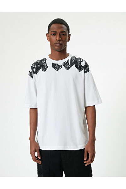 Koton Oversize Tişört Grafiti Baskılı Bisiklet Yaka Kısa Kollu Pamuklu