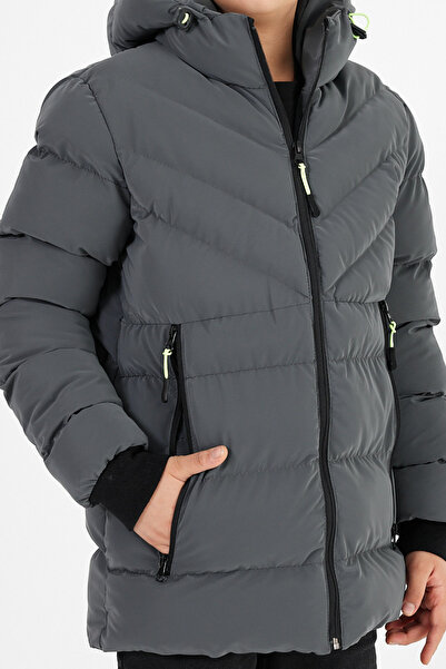 CIVILTIPOLO Boy's Fixed Hooded Windproof Inflatable Coat & Coat with Fur Inside