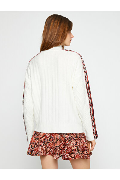 Koton Kol Detaylı Boğazlı Kazak Triko