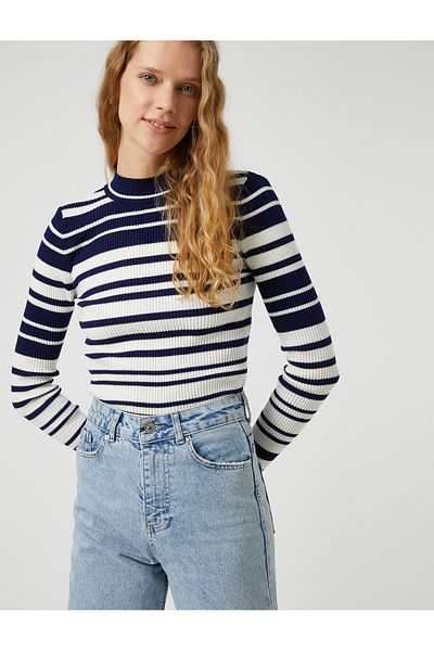 Koton Strickpullover mit hohem Kragen, schmaler Passform und langen Ärmeln aus Kaschmir mit Struktur