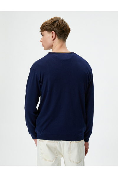 Koton V-nyakú pulóver kötöttáru Slim Fit hosszú ujjú