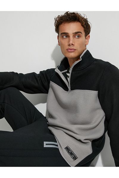 Koton Polar-Sweatshirt mit halbem Reißverschluss, Farbblock-Slogan im Detail
