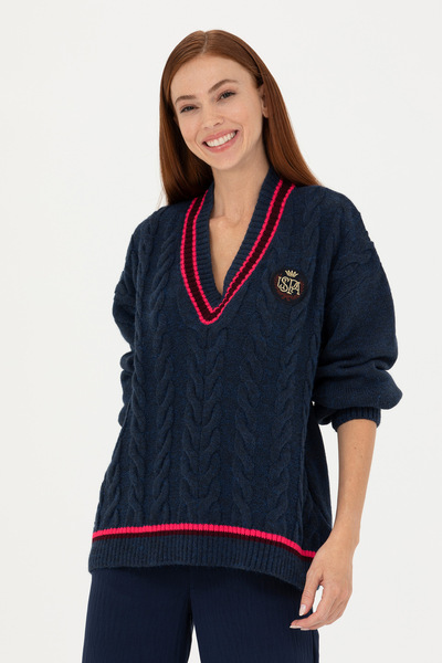 U.S. Polo Assn. سترة نسائية باللون الأزرق الداكن برقبة على شكل حرف V 50270447...