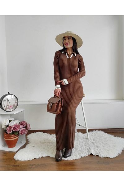 Altı Üstü Butik Πλεκτό φόρεμα με λεπτομέρεια με σχίσιμο γιακά