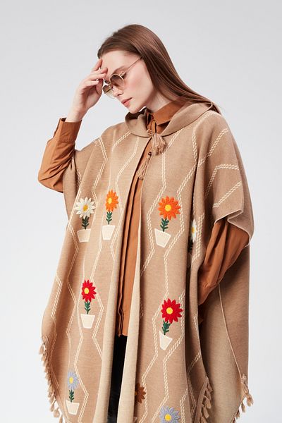 CNR TEKSTİL Embroidered Tasseled Knitwear Poncho