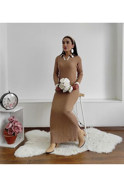Altı Üstü Butik Πλεκτό φόρεμα με λεπτομέρεια με σχίσιμο γιακά