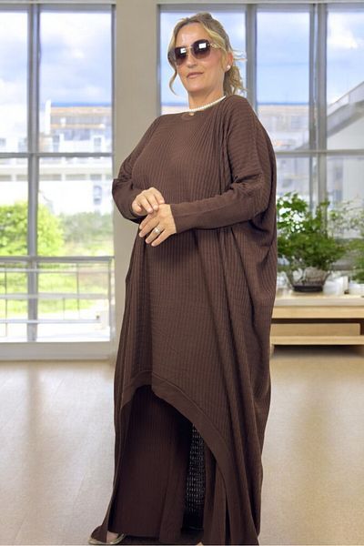 yagmurberen Tunica din tricot cu nervuri cu croiala ovala si pantaloni cu talie elastica - Set de tricotaje din doua piese de marime extra mare