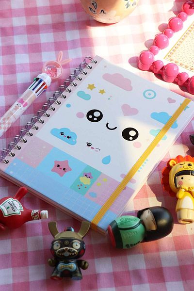 Victoria's Journals Caiet cu spirală de 192 pagini - 96 coli, 17x24 cm, 90gr punctat