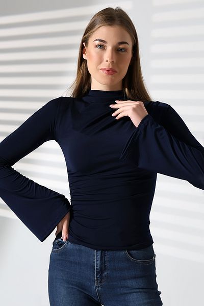 Butik Beyza Bluză cu mânecă spaniolă adunată