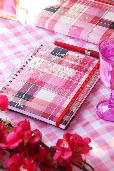 Victoria's Journals 192 Sheets Spiral Notebook - 96 Sheets, 17x24 cm, 90gr Dotted