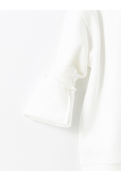 LC Waikiki Ecru Crew Neck Girl's Thick Sweatshirt