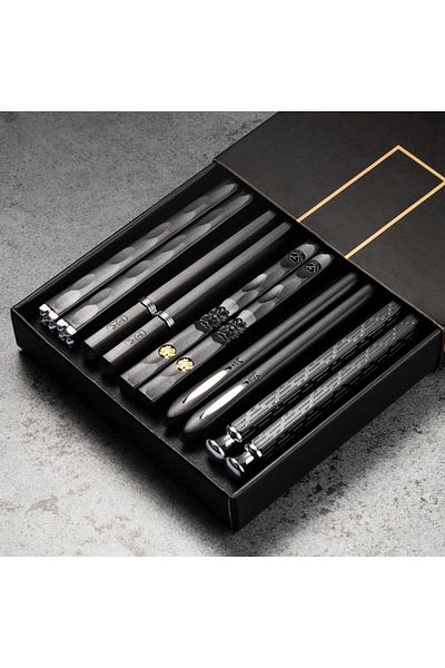 Choice 5Pairs High Quality Japanese Non-Slip Chopsticks Korean Home Hotel Restaurant Portable Healthy Fo...