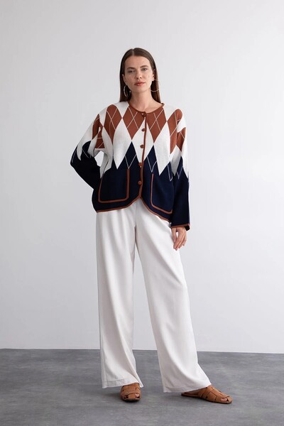 Souls Fruit Women's Standard Size Diamond Pattern 2 Pockets 5 Buttons Navy Blue White Brown Knitwear Cardigan