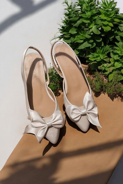 DURUNUN BUTİĞİ Balerini casual din satin cu fundă din satin bej - toc de 2 cm, curea la gleznă, vârf ascuțit