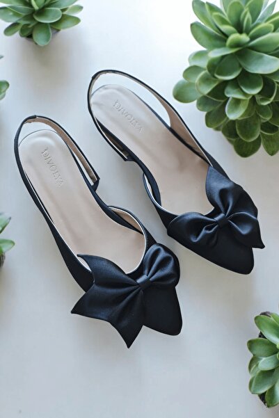 DURUNUN BUTİĞİ Duna Siyah Fiyonklu Saten (2 cm Topuklu) Bilekten Bantlı Sivri...