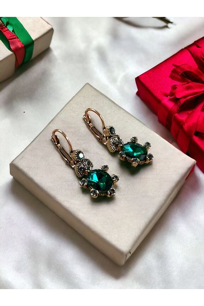 FAYRA ACCESSORIES Oval Crystal Stone Detailed Earrings
