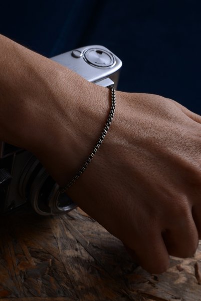 Ricco Jewellery 925 Ayar Gümüş Old Money Oksitli Felix Bileklik