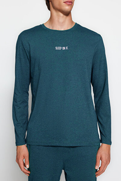 Trendyol Collection Petrolfarbenes bedrucktes Pyjama-Set aus Strick in normaler Passform für Herren - TMNAW24PT00005