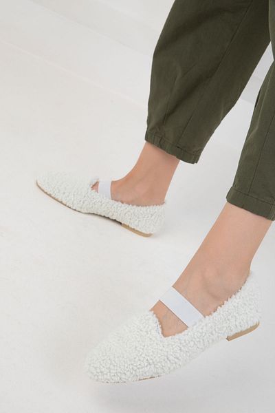 SOHO Weiße Ballerinas für Damen, Modell 19905.