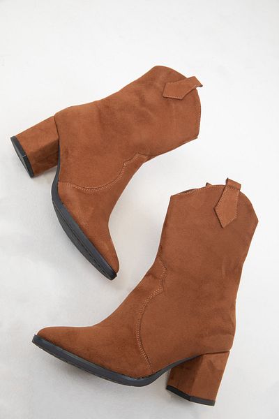 SOHO Hellbraune Wildlederstiefel und Stiefeletten für Damen 15615