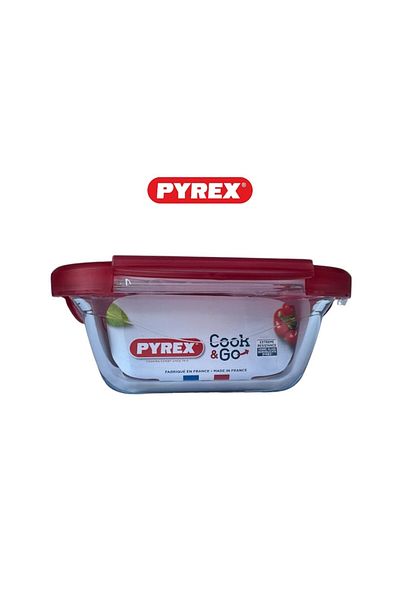 Pyrex Cook&Go 0.8L Square Storage Dish with Airtight Lid - Versatile Freezer-to-Oven Solution - RED