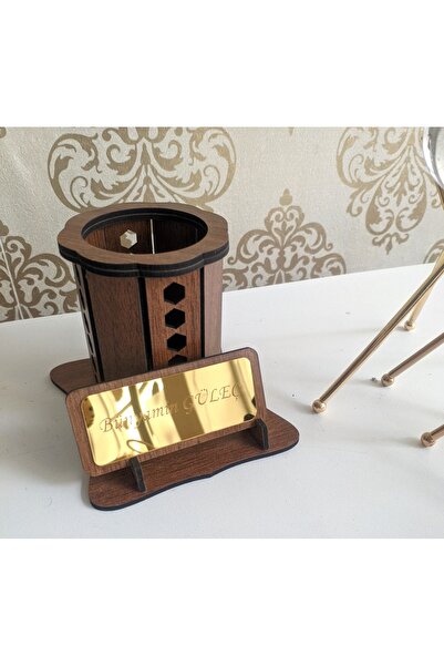 bir parça tasarım İsme özel kalemlik Masa üstü