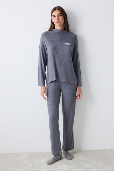 Penti Mornings Pyjama-Set mit grauen Hosen