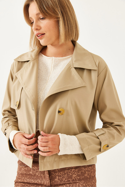 Bianco Lucci Women's Short Double Breasted Collar Jacket 60351067