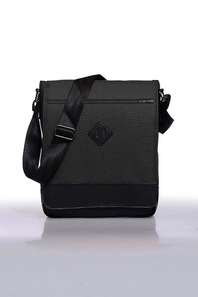 Bagorama Чанта за през рамо Orjin Unisex 11 Vertical Messenger Crossbody - Черна