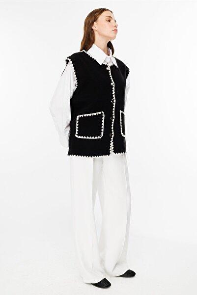 Hooopstore Black Vest with Contrast Stitching