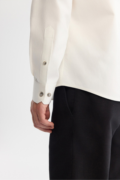 Avva Erkek Beyaz Düğmeli Yaka Pamuklu Soft Touch Regular Fit Gömlek B002036