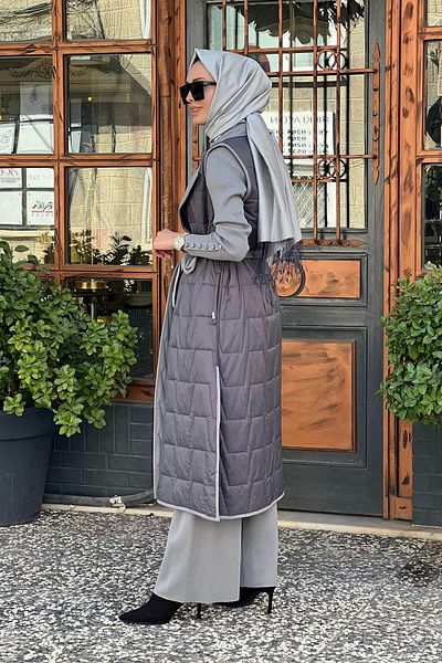 MISS DALIDA Miss Dalida Gray Vest - T25K-1011 Model