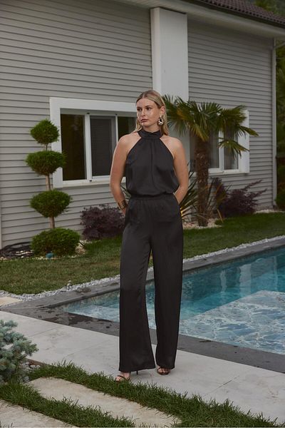 Tuba Butik Halter Neck Blouse Trousers Black Women's Set