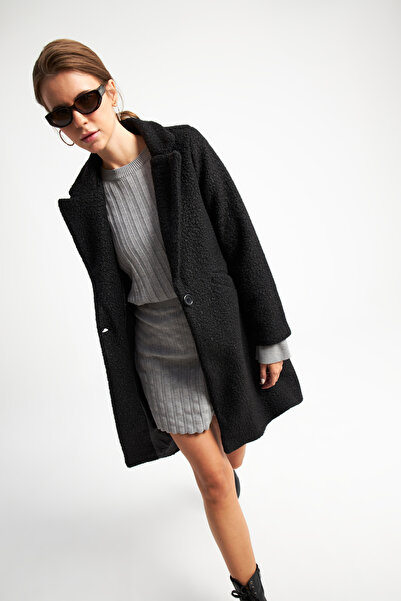 Ecrou Women's Black Oversize Boucle Coat